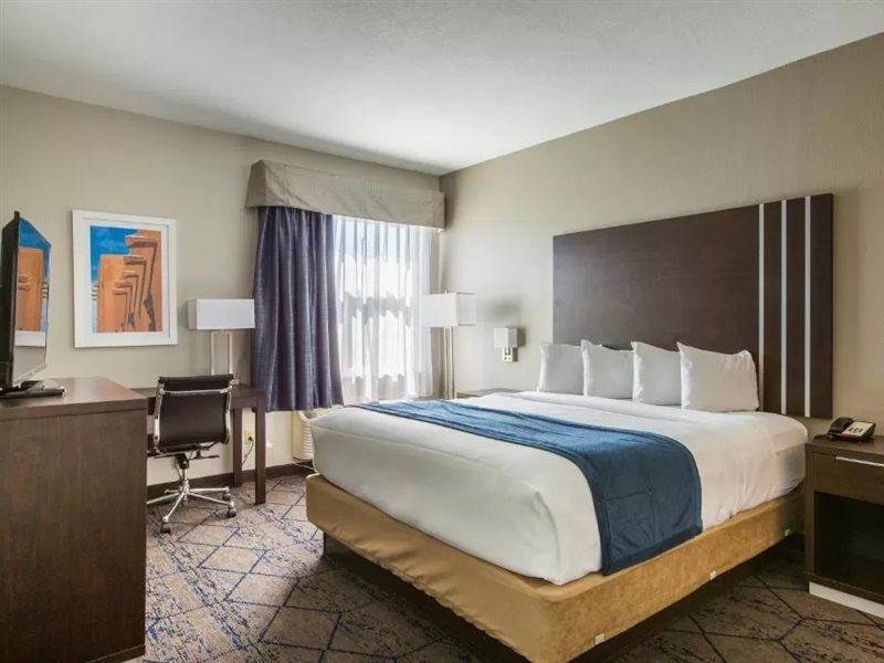 Baymont By Wyndham Airport Hotel Albuquerque