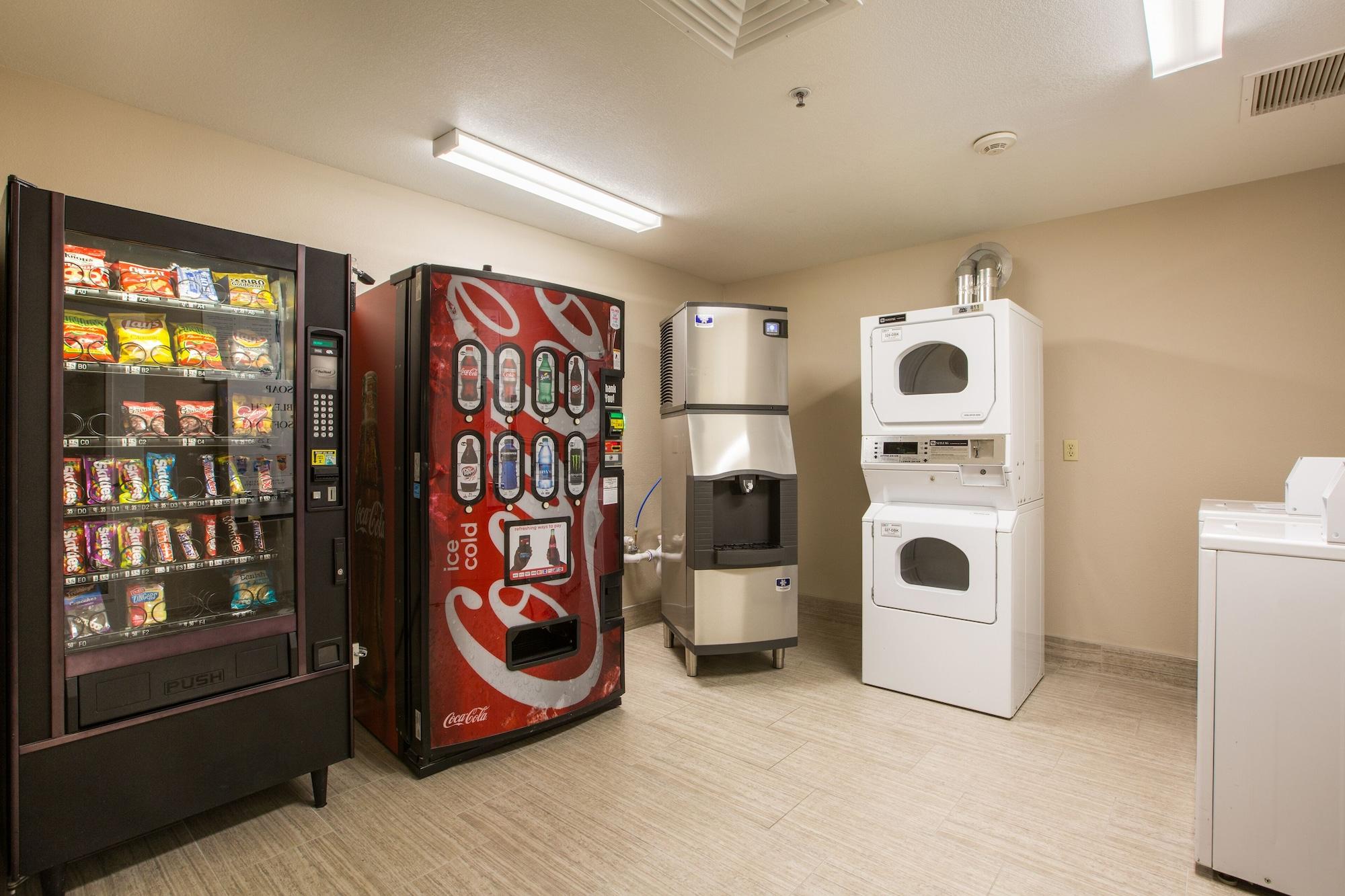 Baymont By Wyndham Airport Hotel 3*