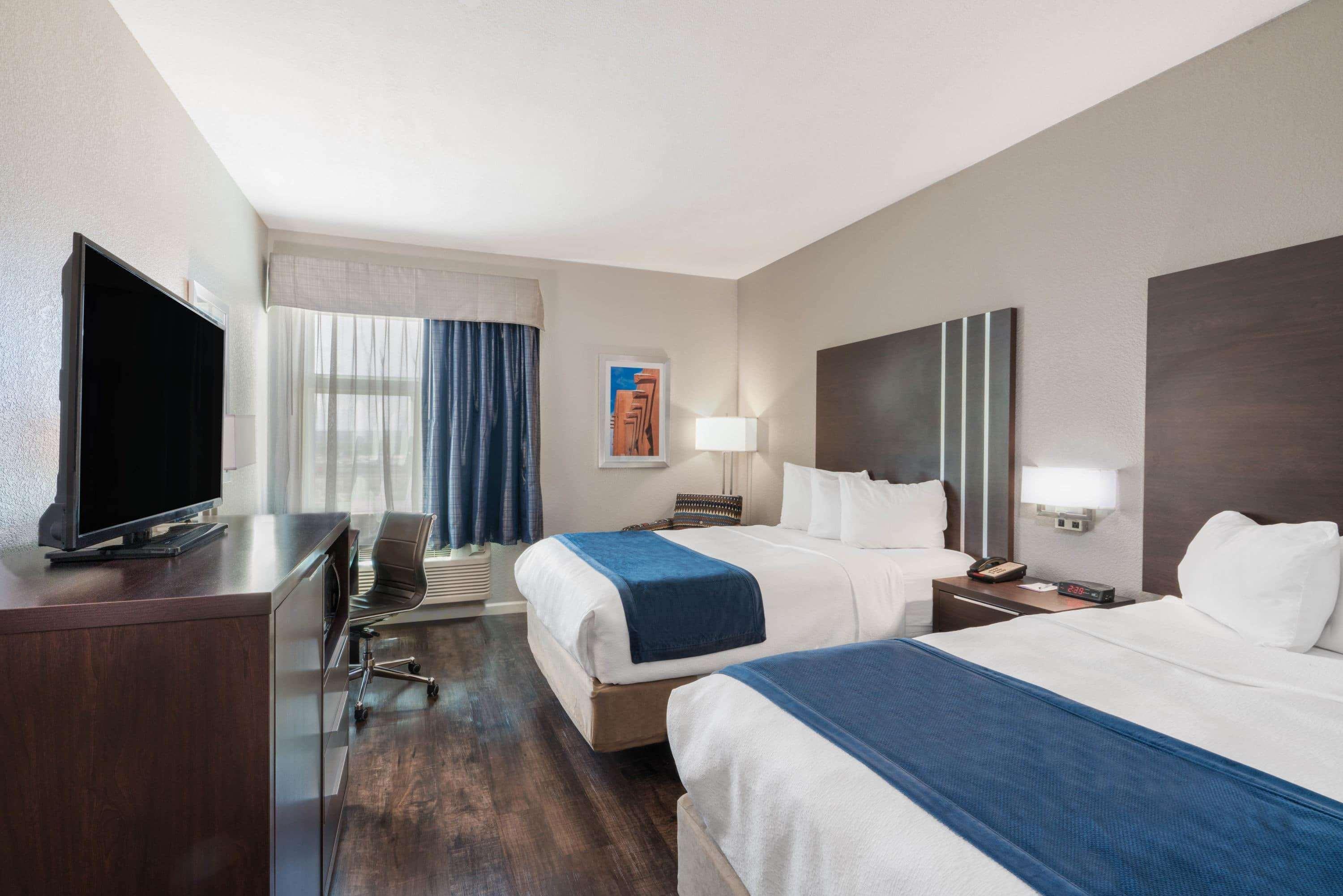 Baymont By Wyndham Airport 3*