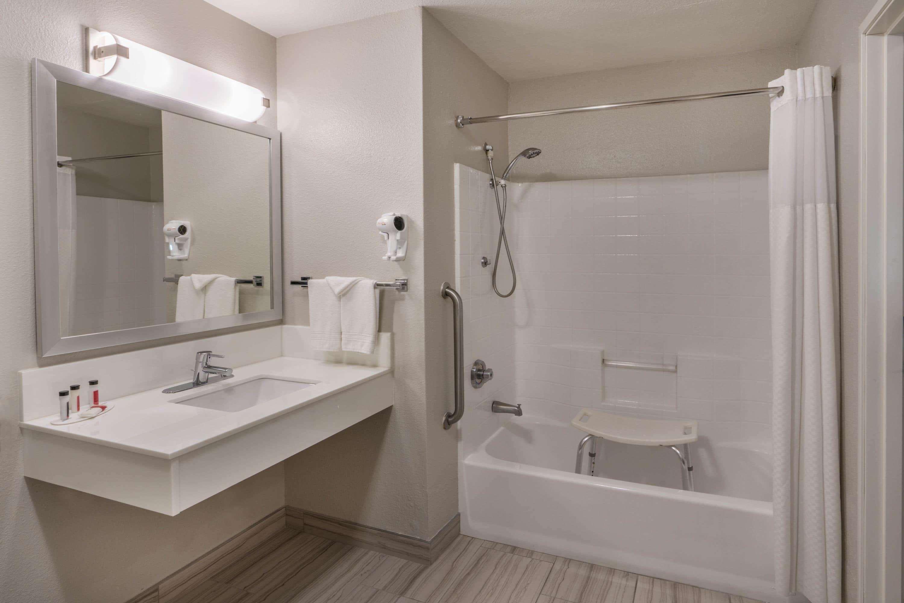 Baymont By Wyndham Airport