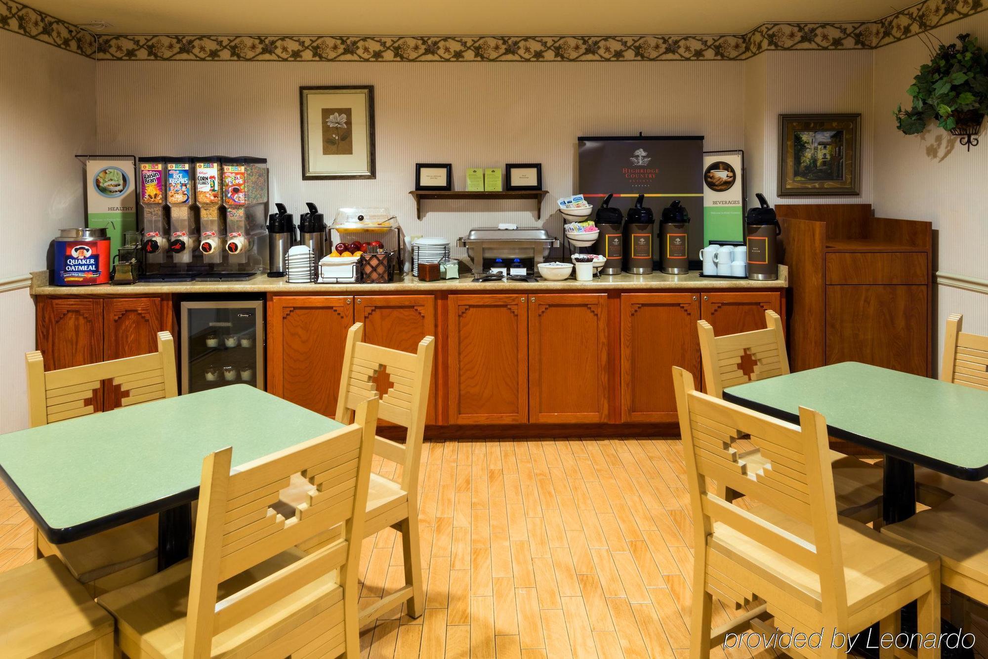 Baymont By Wyndham Airport Hotel 3*